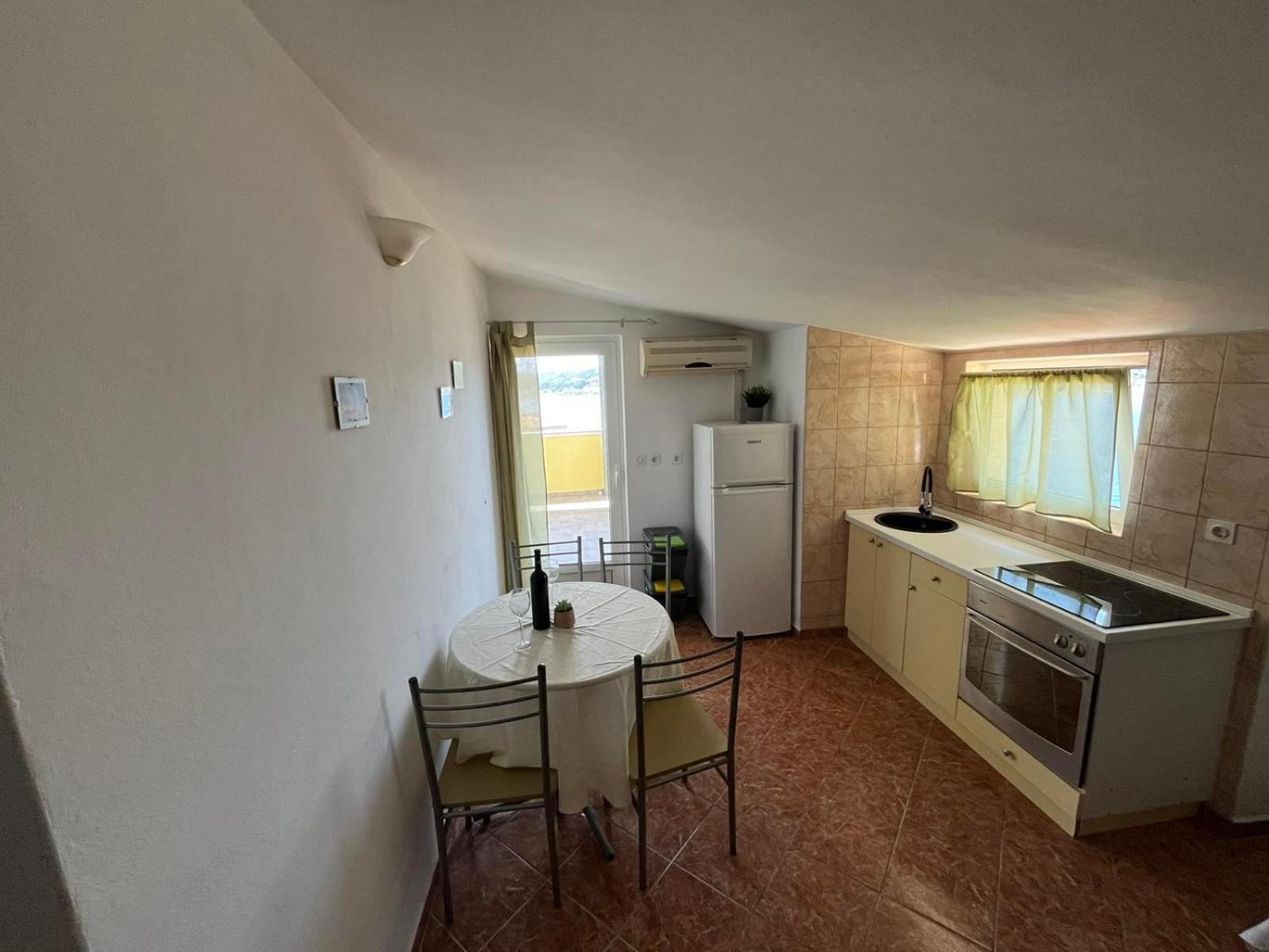 Apartment Jelena 拉布 客房 照片